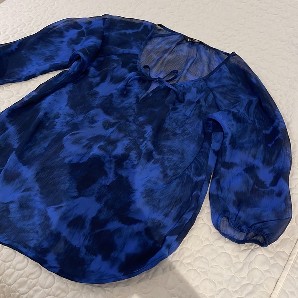 EXPRESS WOMEN XS Sheer royal BLUE blouse perfect for a night out or work Y2K